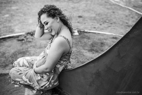 Lindo ensaio fotográfico de gestante e família realizado por fotógrafos de casamento em vila velha espirito santo e fotógrafos de casamento em Vitória espirito santo es com praia e dunas de Itaúnas e pôr do sol e farol de conceição da barra'