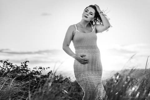 Lindo ensaio fotográfico de gestante e família realizado por fotógrafos de casamento em vila velha espirito santo e fotógrafos de casamento em Vitória espirito santo es com praia e dunas de Itaúnas e pôr do sol e farol de conceição da barra'