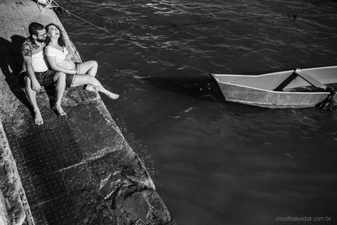 Lindo ensaio fotográfico de gestante e família realizado por fotógrafos de casamento em vila velha espirito santo e fotógrafos de casamento em Vitória espirito santo es com praia e dunas de Itaúnas e pôr do sol e farol de conceição da barra'