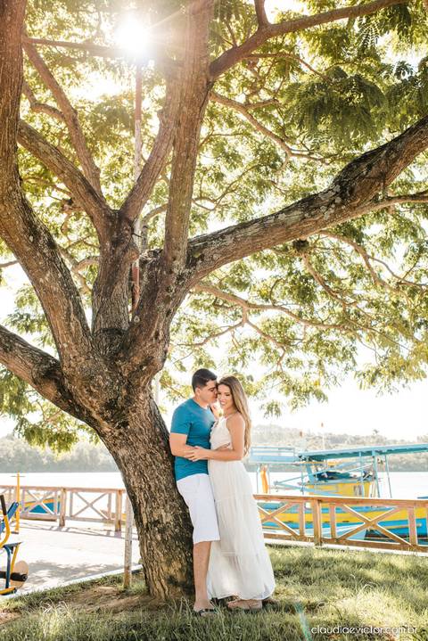 ensaio casal pre wedding fotógrafo de casamento em vila velha fotógrafo de casamento em vitória espirito santo es praia por do sol Praia de Castelhanos Boca da Baleia noivo noiva fotos na praia'