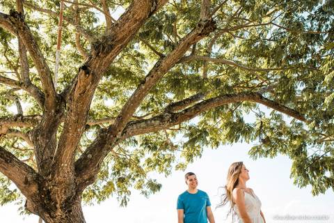 ensaio casal pre wedding fotógrafo de casamento em vila velha fotógrafo de casamento em vitória espirito santo es praia por do sol Praia de Castelhanos Boca da Baleia noivo noiva fotos na praia'