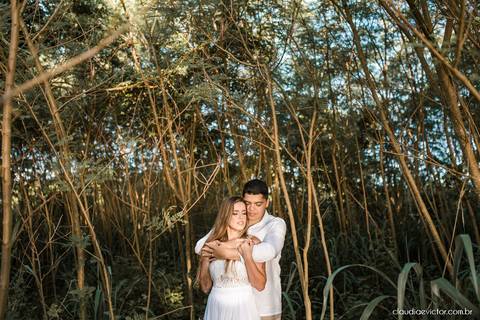 ensaio casal pre wedding fotógrafo de casamento em vila velha fotógrafo de casamento em vitória espirito santo es praia por do sol Praia de Castelhanos Boca da Baleia noivo noiva fotos na praia'