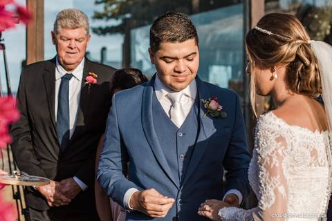 Casamento no italo lounge clube italo-brasileiro vitória fotógrafos de casamento em vila velha fotógrafo de casamento em vitória espirito santo es noivo noiva vestido de noiva ar livre por do sol decoração making of casar de dia inspiração wedding'