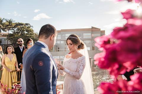 Casamento no italo lounge clube italo-brasileiro vitória fotógrafos de casamento em vila velha fotógrafo de casamento em vitória espirito santo es noivo noiva vestido de noiva ar livre por do sol decoração making of casar de dia inspiração wedding'