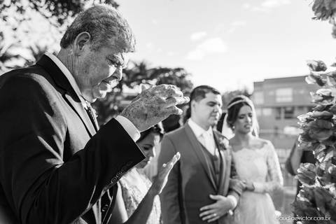 Casamento no italo lounge clube italo-brasileiro vitória fotógrafos de casamento em vila velha fotógrafo de casamento em vitória espirito santo es noivo noiva vestido de noiva ar livre por do sol decoração making of casar de dia inspiração wedding'