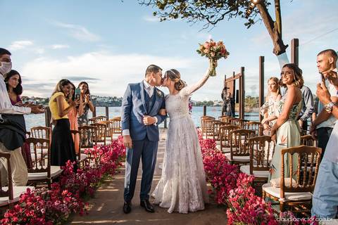 Casamento no italo lounge clube italo-brasileiro vitória fotógrafos de casamento em vila velha fotógrafo de casamento em vitória espirito santo es noivo noiva vestido de noiva ar livre por do sol decoração making of casar de dia inspiração wedding'