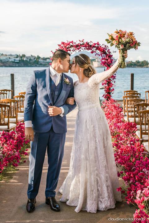 Casamento no italo lounge clube italo-brasileiro vitória fotógrafos de casamento em vila velha fotógrafo de casamento em vitória espirito santo es noivo noiva vestido de noiva ar livre por do sol decoração making of casar de dia inspiração wedding'