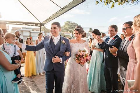 Casamento no italo lounge clube italo-brasileiro vitória fotógrafos de casamento em vila velha fotógrafo de casamento em vitória espirito santo es noivo noiva vestido de noiva ar livre por do sol decoração making of casar de dia inspiração wedding'