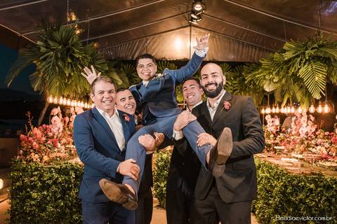 Casamento no italo lounge clube italo-brasileiro vitória fotógrafos de casamento em vila velha fotógrafo de casamento em vitória espirito santo es noivo noiva vestido de noiva ar livre por do sol decoração making of casar de dia inspiração wedding'