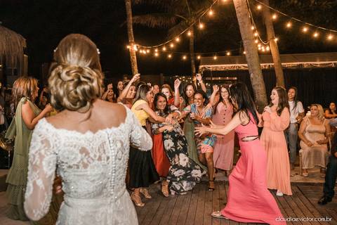 Casamento no italo lounge clube italo-brasileiro vitória fotógrafos de casamento em vila velha fotógrafo de casamento em vitória espirito santo es noivo noiva vestido de noiva ar livre por do sol decoração making of casar de dia inspiração wedding'