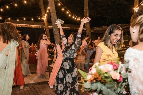 Casamento no italo lounge clube italo-brasileiro vitória fotógrafos de casamento em vila velha fotógrafo de casamento em vitória espirito santo es noivo noiva vestido de noiva ar livre por do sol decoração making of casar de dia inspiração wedding'