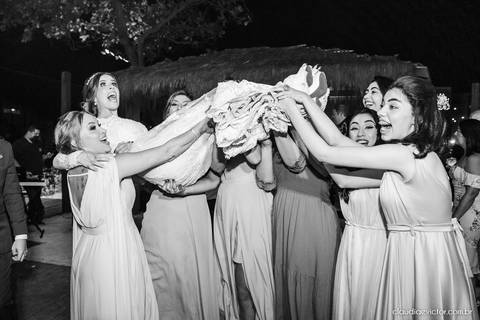 Casamento no italo lounge clube italo-brasileiro vitória fotógrafos de casamento em vila velha fotógrafo de casamento em vitória espirito santo es noivo noiva vestido de noiva ar livre por do sol decoração making of casar de dia inspiração wedding'