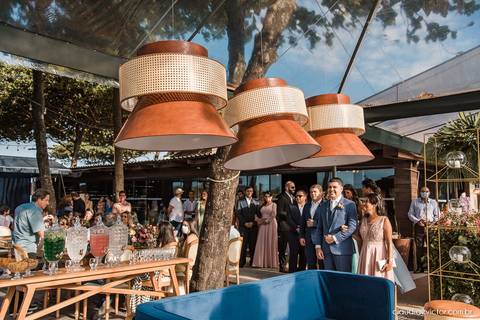 Casamento no italo lounge clube italo-brasileiro vitória fotógrafos de casamento em vila velha fotógrafo de casamento em vitória espirito santo es noivo noiva vestido de noiva ar livre por do sol decoração making of casar de dia inspiração wedding'