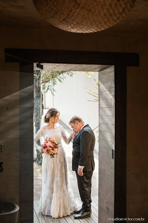Casamento no italo lounge clube italo-brasileiro vitória fotógrafos de casamento em vila velha fotógrafo de casamento em vitória espirito santo es noivo noiva vestido de noiva ar livre por do sol decoração making of casar de dia inspiração wedding'