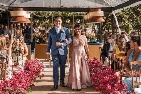 Casamento no italo lounge clube italo-brasileiro vitória fotógrafos de casamento em vila velha fotógrafo de casamento em vitória espirito santo es noivo noiva vestido de noiva ar livre por do sol decoração making of casar de dia inspiração wedding'