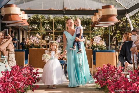 Casamento no italo lounge clube italo-brasileiro vitória fotógrafos de casamento em vila velha fotógrafo de casamento em vitória espirito santo es noivo noiva vestido de noiva ar livre por do sol decoração making of casar de dia inspiração wedding'