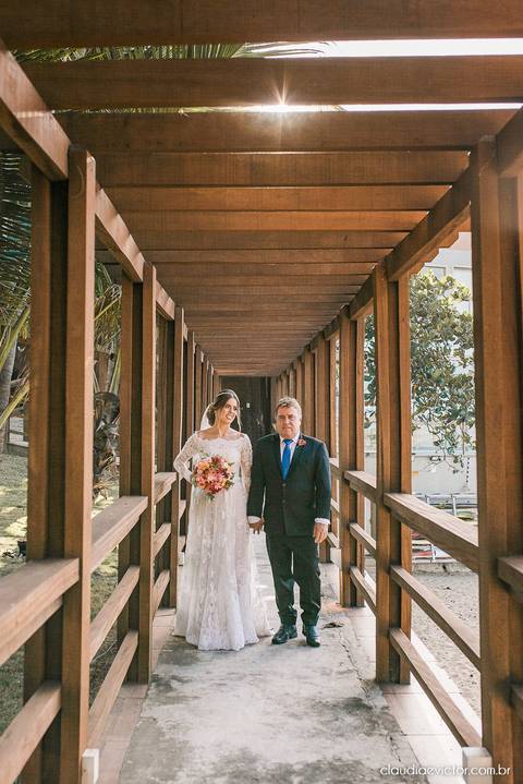 Casamento no italo lounge clube italo-brasileiro vitória fotógrafos de casamento em vila velha fotógrafo de casamento em vitória espirito santo es noivo noiva vestido de noiva ar livre por do sol decoração making of casar de dia inspiração wedding'