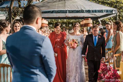 Casamento no italo lounge clube italo-brasileiro vitória fotógrafos de casamento em vila velha fotógrafo de casamento em vitória espirito santo es noivo noiva vestido de noiva ar livre por do sol decoração making of casar de dia inspiração wedding'