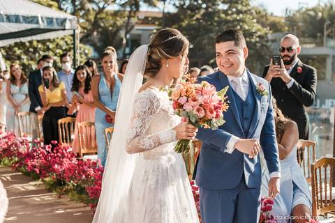 Casamento no italo lounge clube italo-brasileiro vitória fotógrafos de casamento em vila velha fotógrafo de casamento em vitória espirito santo es noivo noiva vestido de noiva ar livre por do sol decoração making of casar de dia inspiração wedding'