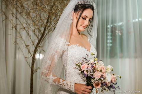 Casamento catedral de Vitória por fotógrafo de Casamento em vila velha fotógrafo de casamento em vitória fotógrafo de casamento em serra noiva noivo cerimonial vila oben inspiração decoração making of larrissa rodrigues make up '