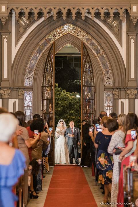 Casamento catedral de Vitória por fotógrafo de Casamento em vila velha fotógrafo de casamento em vitória fotógrafo de casamento em serra noiva noivo cerimonial vila oben inspiração decoração making of larrissa rodrigues make up '