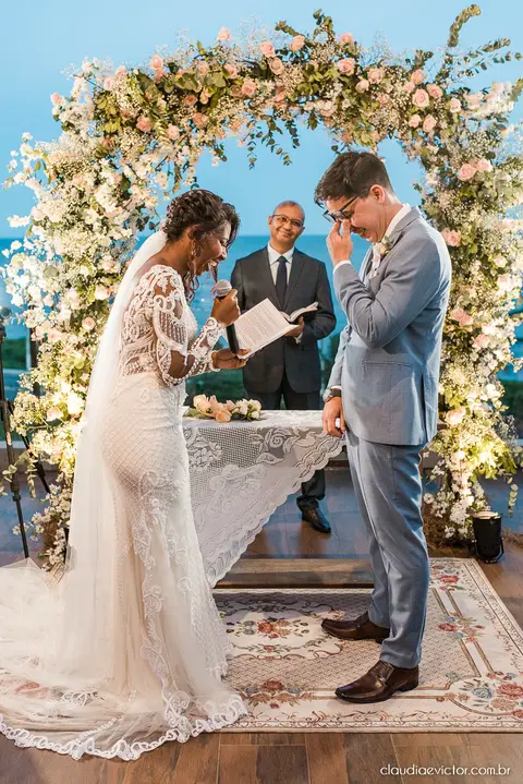 casamento dia de casamento decoração making of noiva noivo fotógrafo de casamento em vila velha fotógrafo de casamento em serra fotógrafo em vitória espirito santo es madrinhas wedding Mahara restaurante'