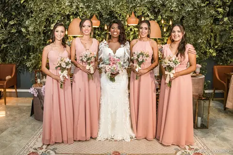 casamento dia de casamento decoração making of noiva noivo fotógrafo de casamento em vila velha fotógrafo de casamento em serra fotógrafo em vitória espirito santo es madrinhas wedding Mahara restaurante'