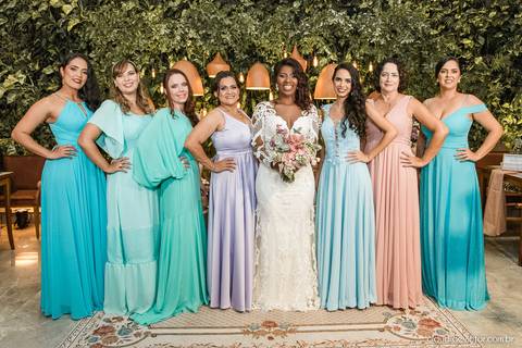 casamento dia de casamento decoração making of noiva noivo fotógrafo de casamento em vila velha fotógrafo de casamento em serra fotógrafo em vitória espirito santo es madrinhas wedding Mahara restaurante'