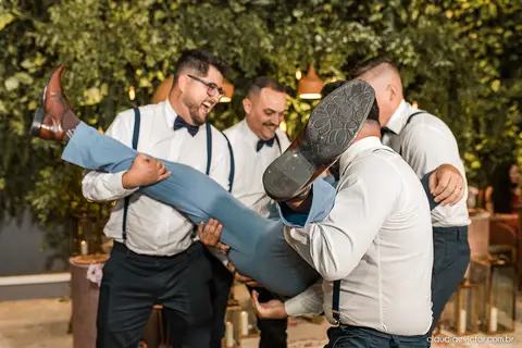 casamento dia de casamento decoração making of noiva noivo fotógrafo de casamento em vila velha fotógrafo de casamento em serra fotógrafo em vitória espirito santo es madrinhas wedding Mahara restaurante'