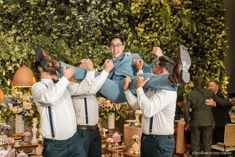 casamento dia de casamento decoração making of noiva noivo fotógrafo de casamento em vila velha fotógrafo de casamento em serra fotógrafo em vitória espirito santo es madrinhas wedding Mahara restaurante'