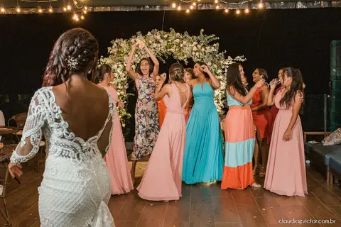 casamento dia de casamento decoração making of noiva noivo fotógrafo de casamento em vila velha fotógrafo de casamento em serra fotógrafo em vitória espirito santo es madrinhas wedding Mahara restaurante'