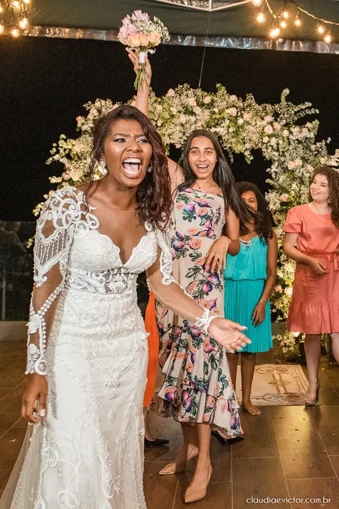 casamento dia de casamento decoração making of noiva noivo fotógrafo de casamento em vila velha fotógrafo de casamento em serra fotógrafo em vitória espirito santo es madrinhas wedding Mahara restaurante'