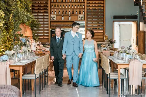 casamento dia de casamento decoração making of noiva noivo fotógrafo de casamento em vila velha fotógrafo de casamento em serra fotógrafo em vitória espirito santo es madrinhas wedding Mahara restaurante'