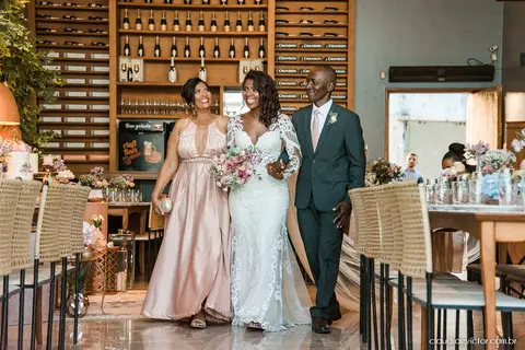 casamento dia de casamento decoração making of noiva noivo fotógrafo de casamento em vila velha fotógrafo de casamento em serra fotógrafo em vitória espirito santo es madrinhas wedding Mahara restaurante'