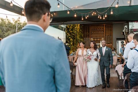 casamento dia de casamento decoração making of noiva noivo fotógrafo de casamento em vila velha fotógrafo de casamento em serra fotógrafo em vitória espirito santo es madrinhas wedding Mahara restaurante'
