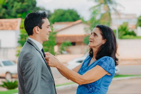 Lara e Daniel se casaram em Lagoa Grande MG, durante a pandemia com o fotografo de casamentos Edson Araujo Fotografias. o casamento aconteceu em Lagoa Grande MG. Fotos lindas do casamento da Lara e Daniel, Play mac filmes'