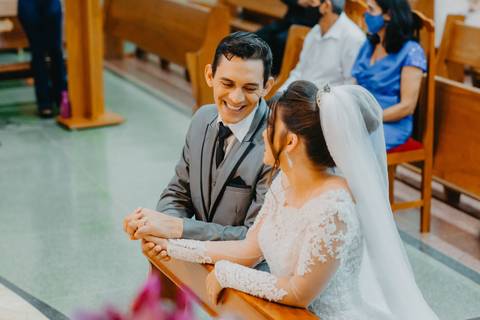Lara e Daniel se casaram em Lagoa Grande MG, durante a pandemia com o fotografo de casamentos Edson Araujo Fotografias. o casamento aconteceu em Lagoa Grande MG. Fotos lindas do casamento da Lara e Daniel, Play mac filmes'