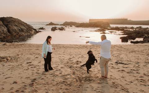 Foto de gravidez na Foz do Porto, na praia'