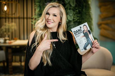 LUCY LIMA fotógrafa especializada em fotografias corporativas, ensaios de perfil profissional, ensaios empresariais, ensaio corporativos em Curitiba - PR.'