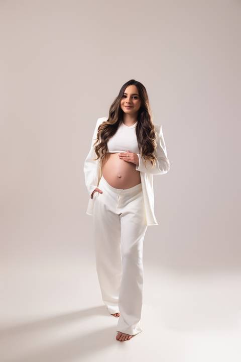 Ensaio em estudio Luana Crispim Fotografia'