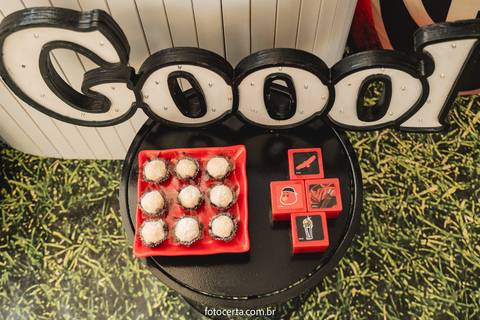 Radical Kids e Foto Certa - Festa de Aniversário Infantil - Decoração Tema Futebol'