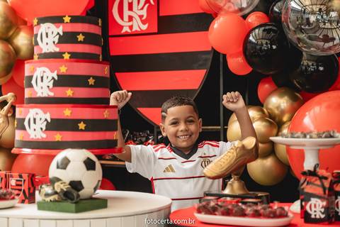 Radical Kids e Foto Certa - Festa de Aniversário Infantil - Decoração Tema Futebol'