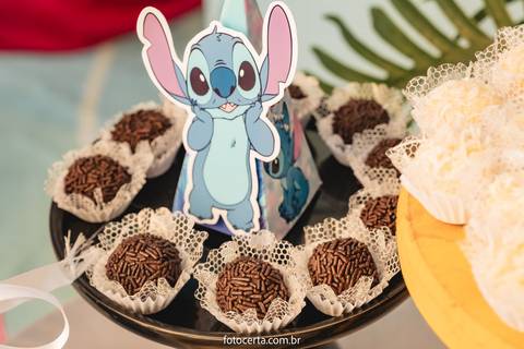 Radical Kids e Foto Certa - Festa de Aniversário Infantil - Decoração Tema Stitch'