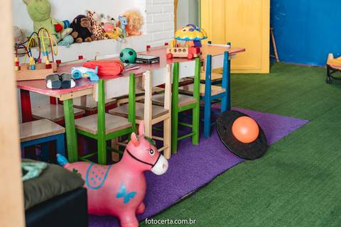 Radical Kids e Foto Certa - Festa de Aniversário Infantil - Decoração Tema Pequena Sereia'