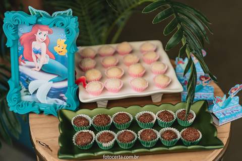 Radical Kids e Foto Certa - Festa de Aniversário Infantil - Decoração Tema Pequena Sereia'