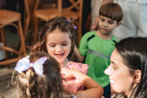 Radical Kids e Foto Certa - Festa de Aniversário Infantil - Decoração Tema Pequena Sereia'