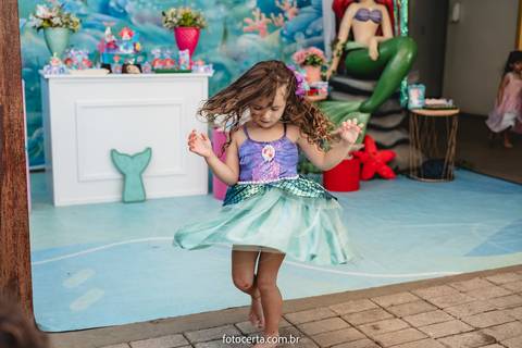 Radical Kids e Foto Certa - Festa de Aniversário Infantil - Decoração Tema Pequena Sereia'