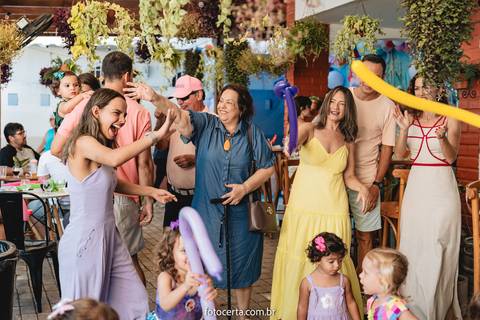 Radical Kids e Foto Certa - Festa de Aniversário Infantil - Decoração Tema Pequena Sereia'