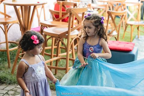Radical Kids e Foto Certa - Festa de Aniversário Infantil - Decoração Tema Pequena Sereia'