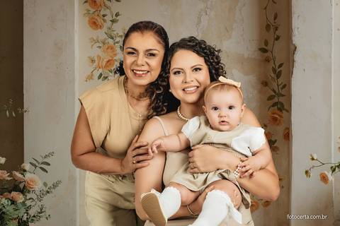 Fotógrafo em Vitória, Vila Velha, Casamento, Ensaio Pré-Casamento, Ensaio Pós-Casamento, Ensaio de Casal, 15 Anos, Debutante, Família, Gestante, Maternidade, Aniversário, Social, Estúdio, Corporativo, Marca Pessoal, Formatura, Escolar '